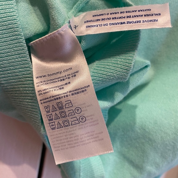 Tommy Hilfiger Classic V-Neck Sweater Size XL - Picture 4 of 6